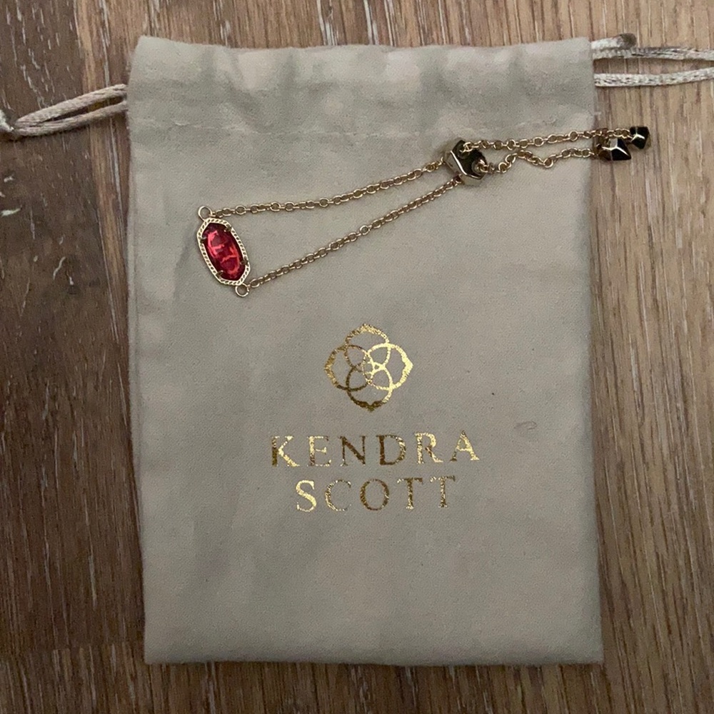 Elaina Adjustable Chain Bracelet in Berry